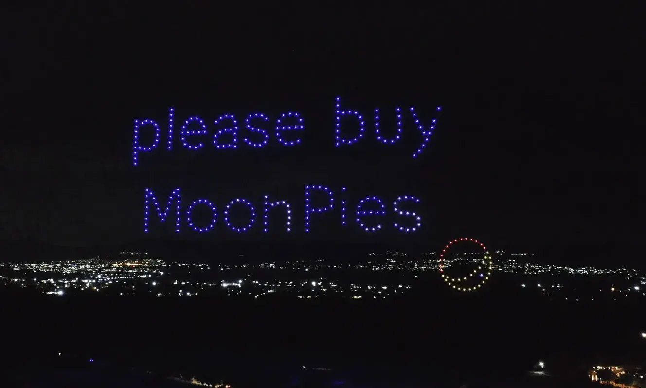 Show de drones en campaña Moonpie Alien Acquisition