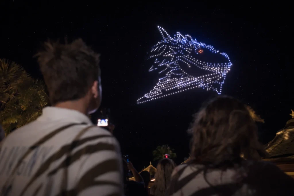fuegos artificiales vs espectáculo de drones miami
