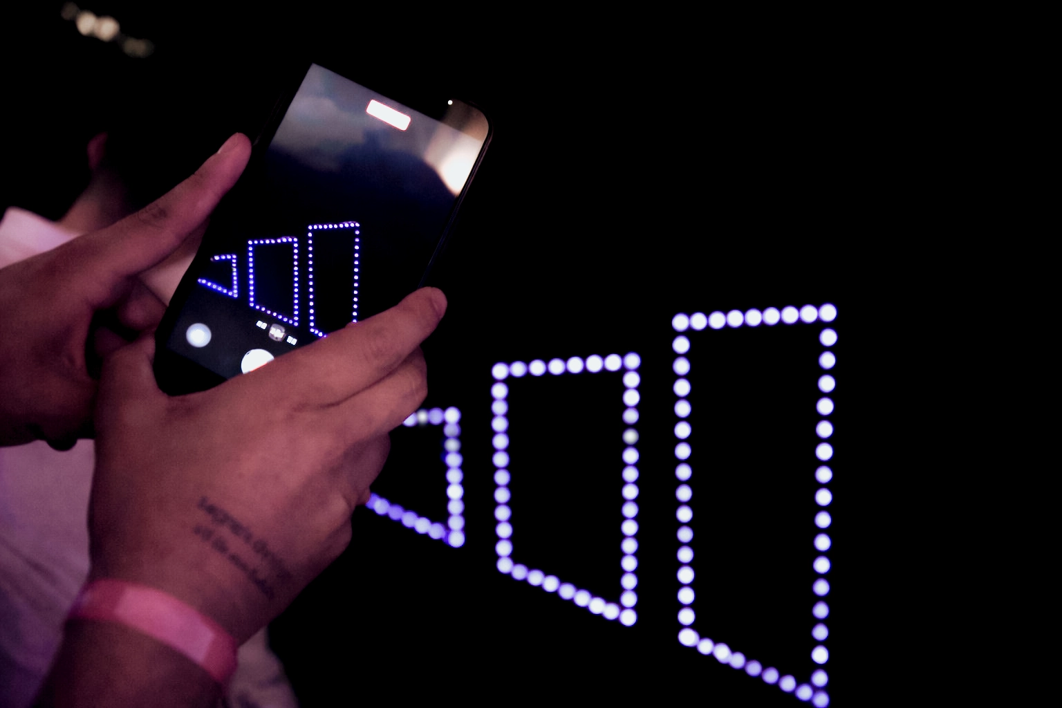 adidas show de drones